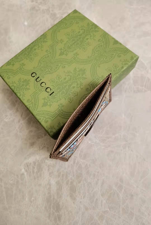 グッチ財布 レプリカ内部構造
